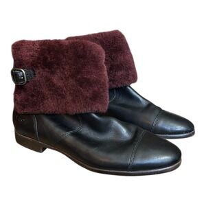 UGG Inez Bootie 9.5 Black Leather Oxblood Shearling Cuff Zip and Ankle Detail